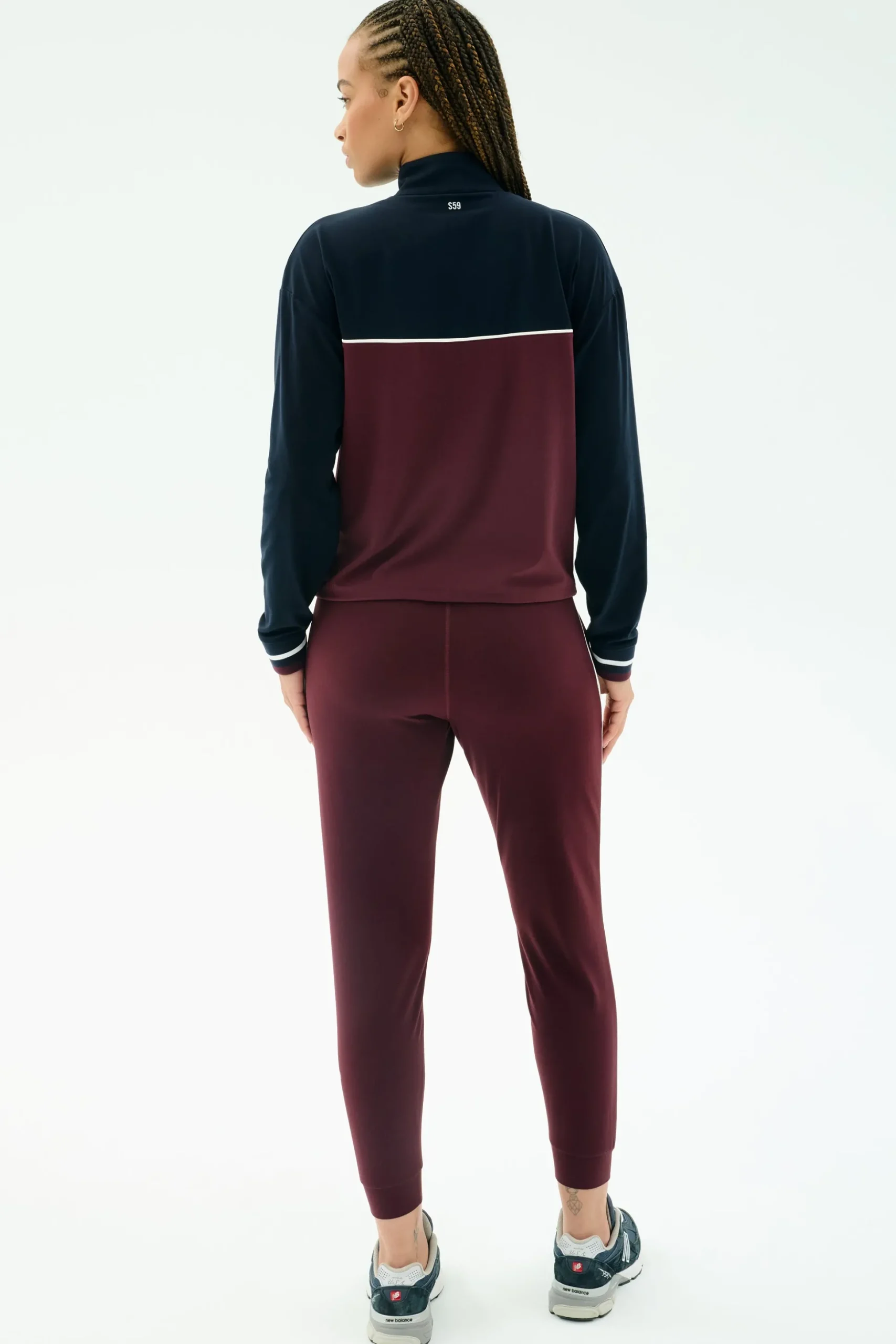 Airweight Jogger 7/8 with Piping