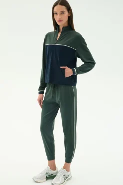 Airweight Jogger 7/8 with Piping